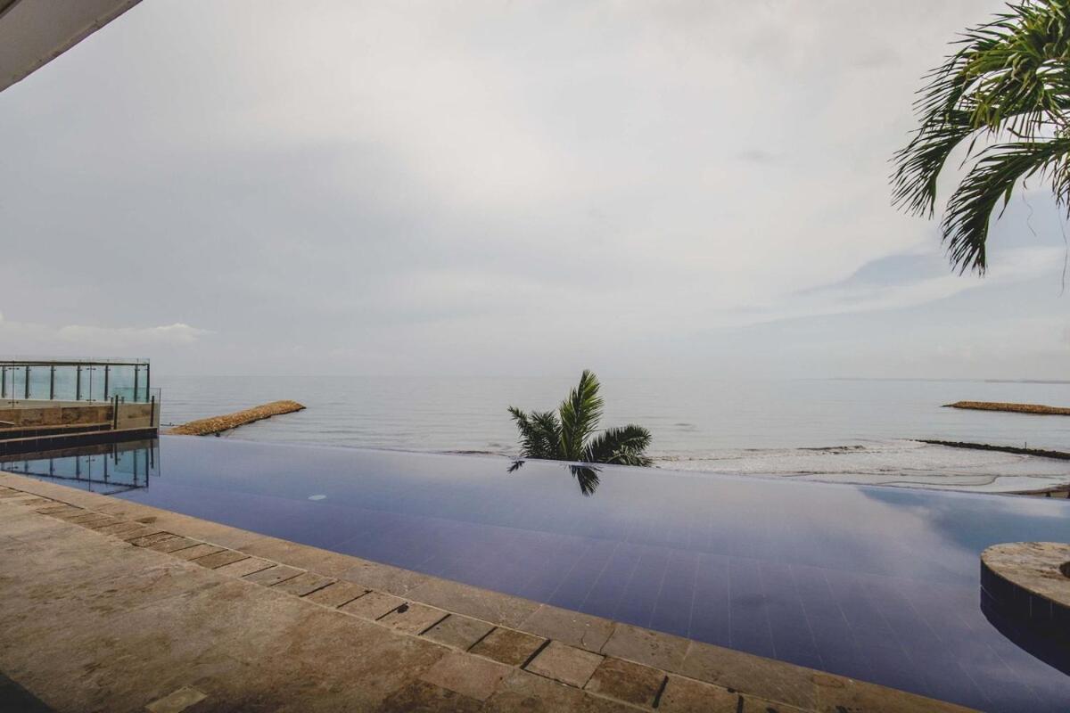 Frente Al Mar Office 7b *