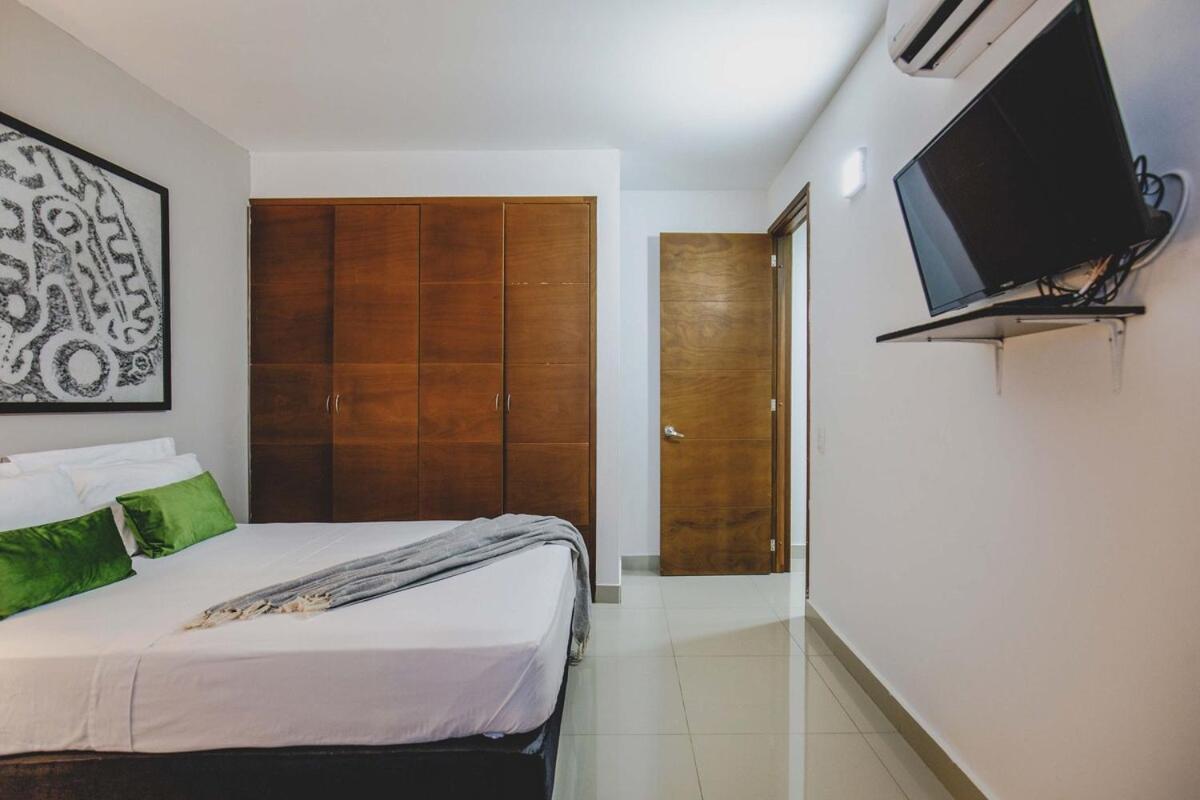 Frente Al Mar Office 7b